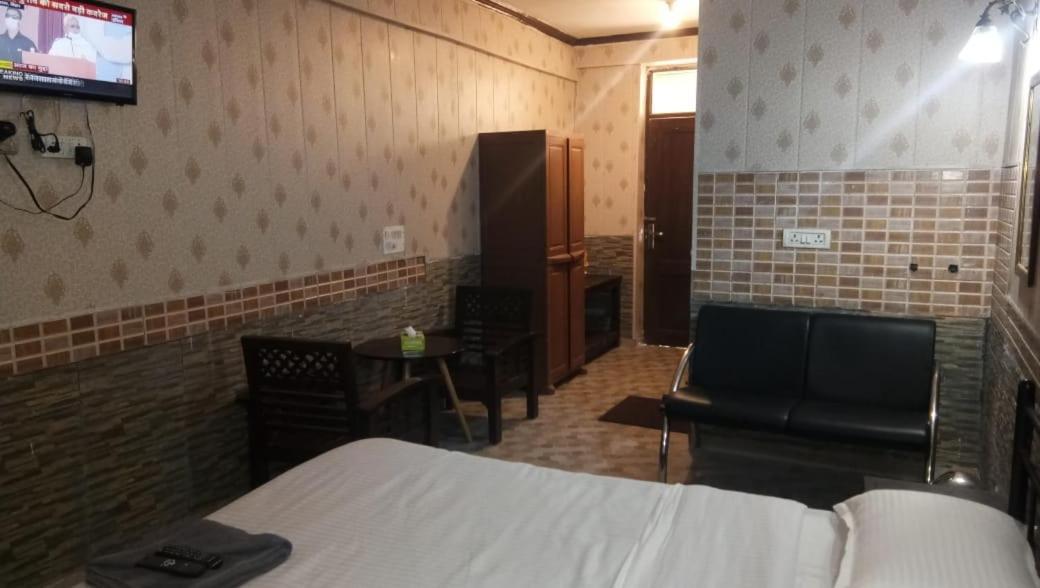 Hotel O Hya'S Homestay Dehradun Ngoại thất bức ảnh