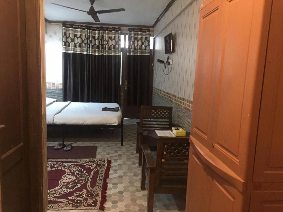 Hotel O Hya'S Homestay Dehradun Ngoại thất bức ảnh